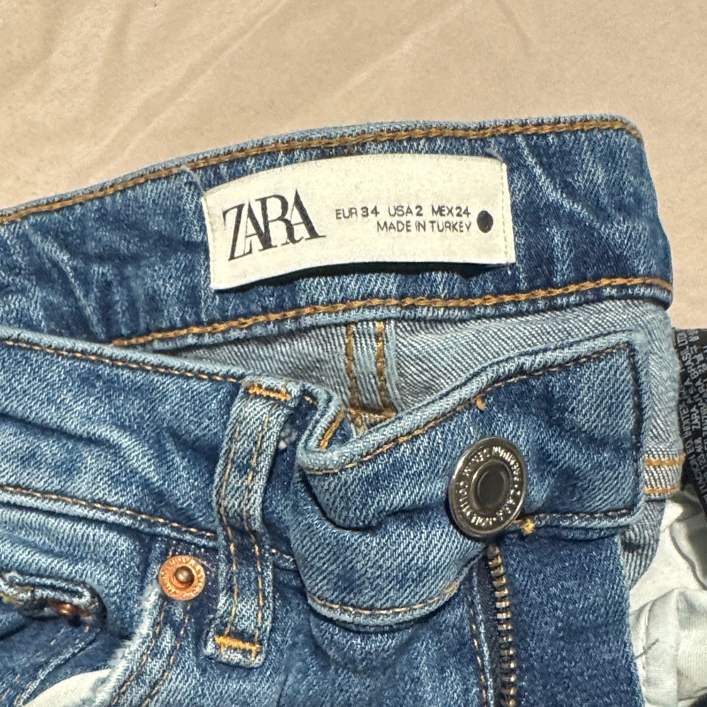 Zara Women's Skinny Jeans in Blue - Picture 2 of 3